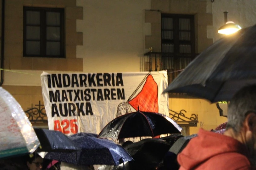 Emakume bati sexu-erasoa egin diote Eibarren