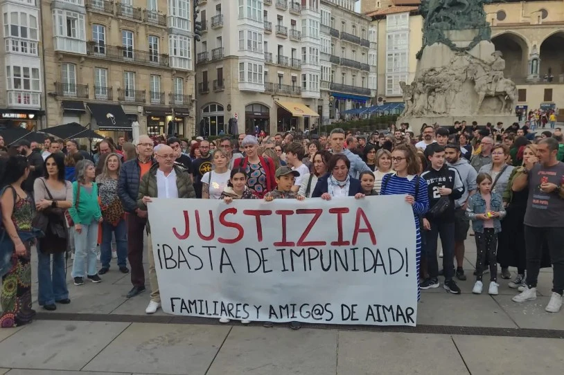 Gasteizko bi udaltzainek indarkeria "neurrigabea" erabili zutela aitortu du epaile batek