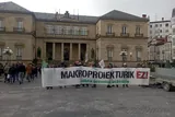 Labrazako parke eolikoaren aurka egin dute beste protesta bat, Gasteizen