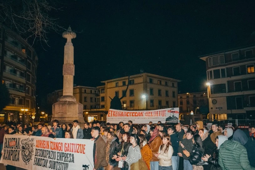 Desokupazio-enpresa faxisten aurka mobilizatu dira Zornotzan