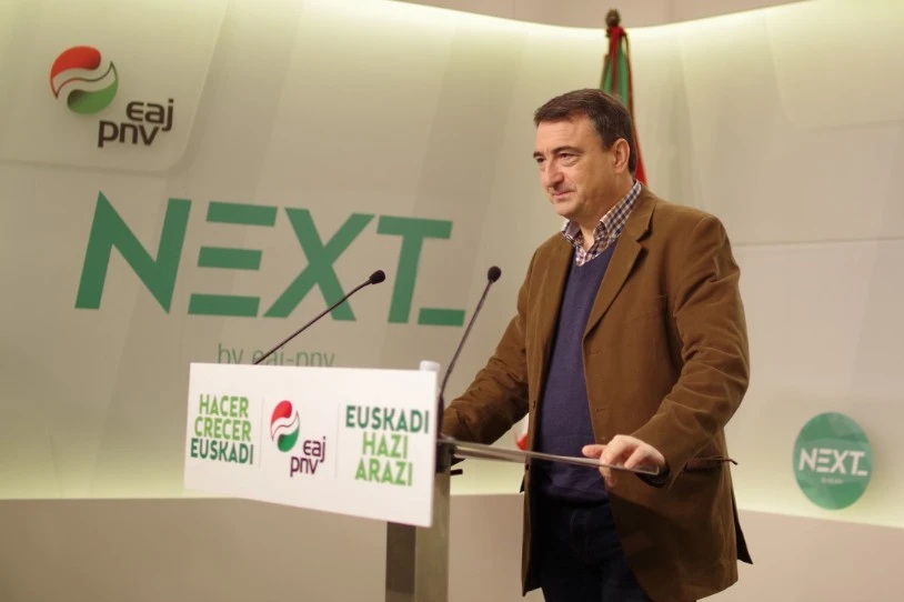 Atxilotuen jatorria jakinarazteko erabakia defendatu dute EAJko buruek