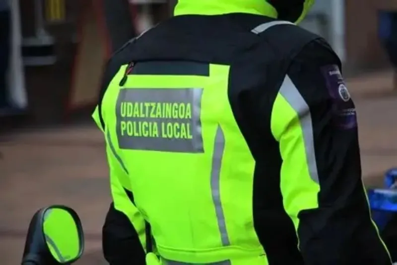 Barakaldoko udaltzain bat auzipetuta, kale-egoeran zeuden bi pertsona tiroz zauritzeagatik