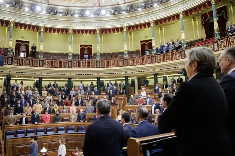 Lapurreta txikiengatik kartzela-zigorrak ezartzea onartu du Espainiako Kongresuak