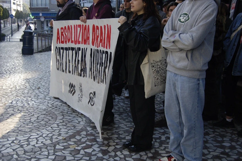 Desalojo arrisku larrian dago Zornotzako Matrailu Gaztetxea