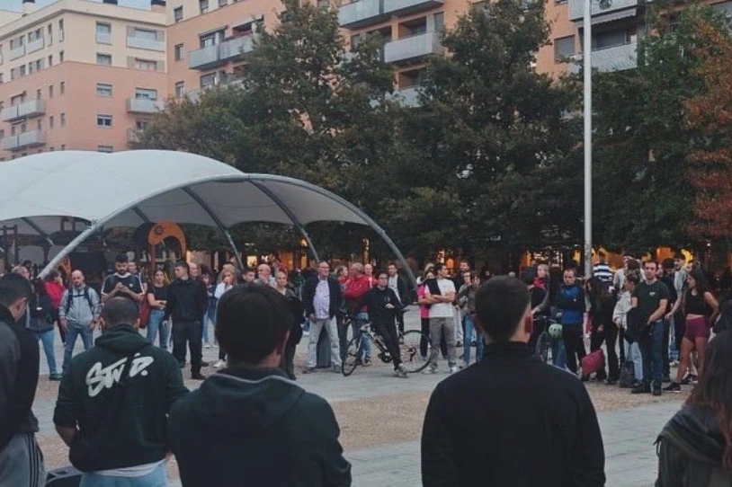 Hitzordu zaratatsua jarri dute gaur Iruñean, The Champions Burgerri ezetz esateko