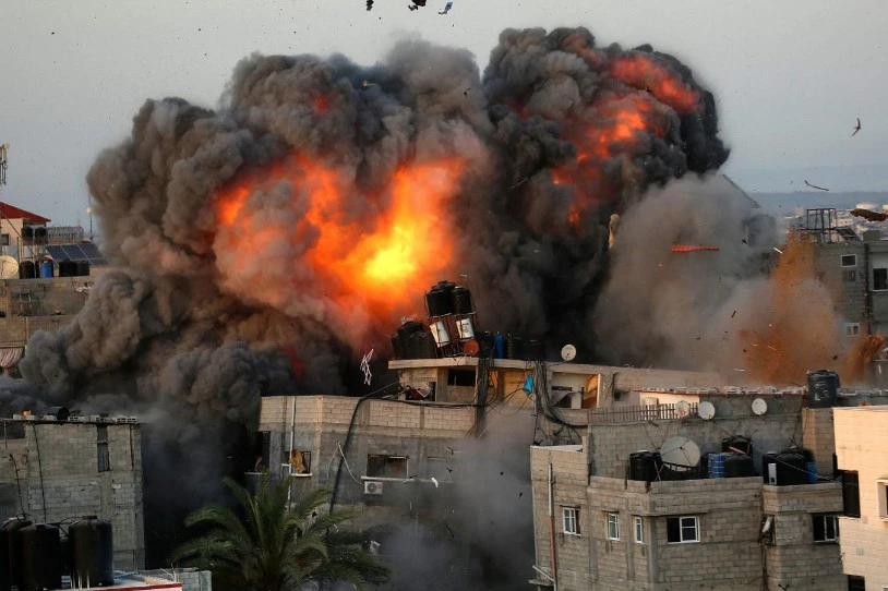 Gaza hegoaldea bonbardatu du Israelek, eta hautsitako su-eten bat bizitzen ari dira palestinarrak
