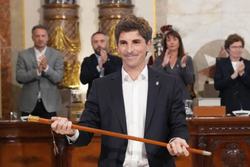 Jon Insausti (EAJ): "Delituak behin eta berriz egiten dituenak kartzela edo kanporaketa izan behar ditu"