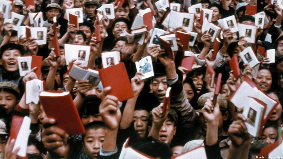 Sobre La Gran Revolución Cultural Proletaria