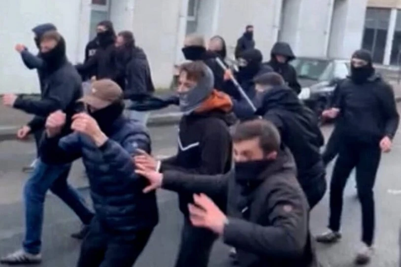 Lyonen, antifaxisten aurkako segada batean parte hartu zuen faxista bat hil da