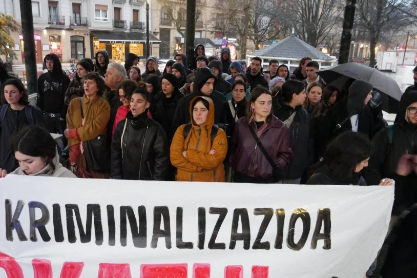 Antiabortisten aurka, abortu-eskubidea aldarrikatu du Donostiako Itaiak