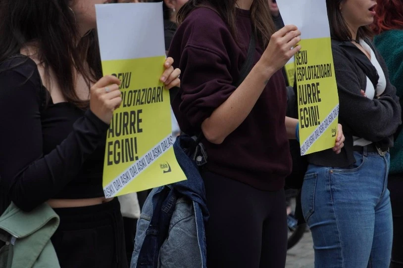 Iruñean, emakume etorkinak esplotatzeko prostituzio-sare bat atzeman dute