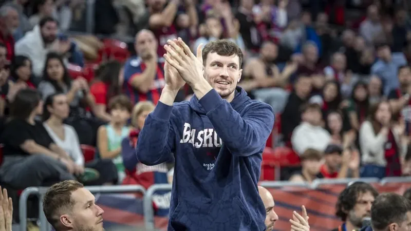 Erasotzaile matxisten inpunitatea salatu du Itaiak, Baskoniako eta Athleticeko jokalari banari lotutako kasuak direla-eta