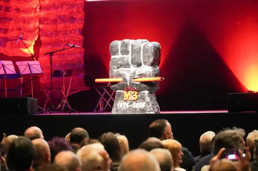 PSOEk "babesa" eskaini zien Martxoaren 3ko biktimei; gaur, sekretupean mantentzen ditu klasifikatutako artxiboak