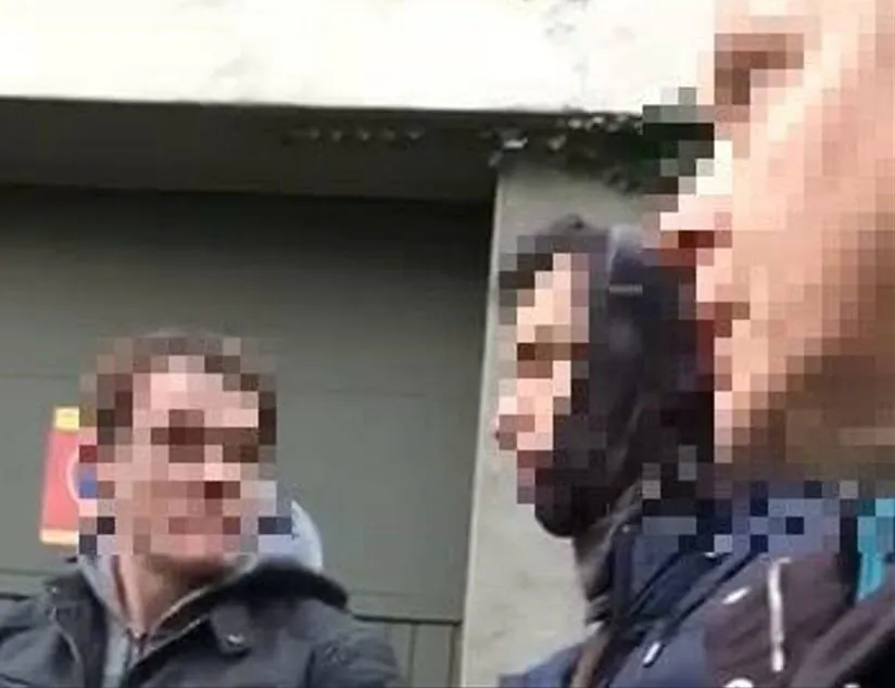 "Ez joan ospitalera edo arazoak izango dituzu Poliziarekin", hildako neofaxista frantziarraren lagunen aholkua