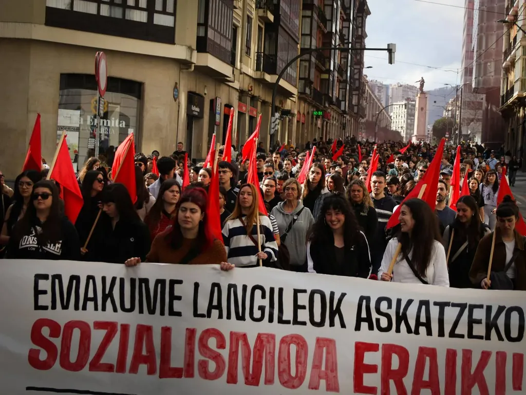 Emakume langileen zapalkuntza amaitzeko, alternatiba iraultzailea eraikitzera deitu du Itaiak Martxoaren 8an