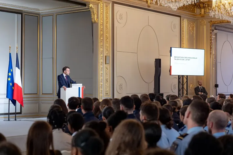 Macronek misio "defentsibo" bat iragarri du, Ormuzko itsasartea "berriro irekitzeko"