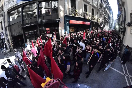 Lizarrako 21 ikasle kanporatu dituzte azken grebagatik