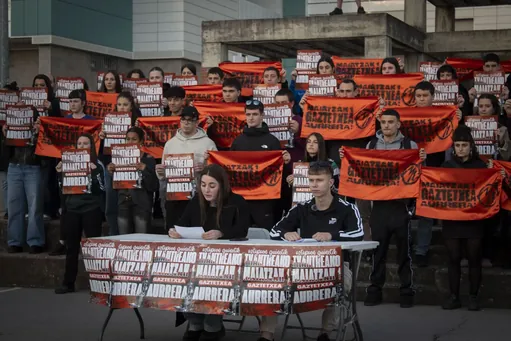 Txantreako Maiatzak 1 Gaztetxearen aurkako epaiketa maiatzaren 12an