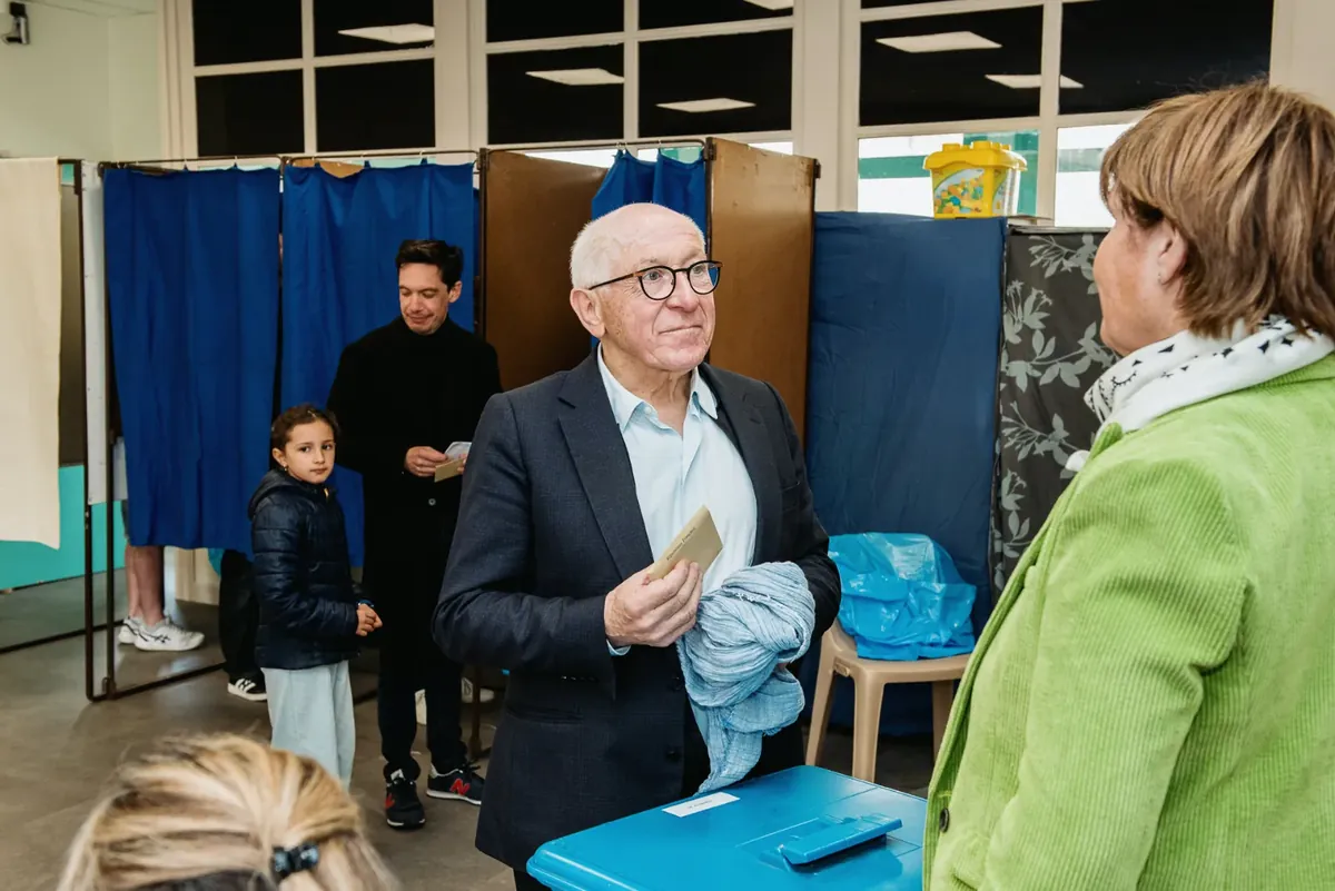 Eskuinak gora egin du Ipar Euskal Herrian azken bozetan