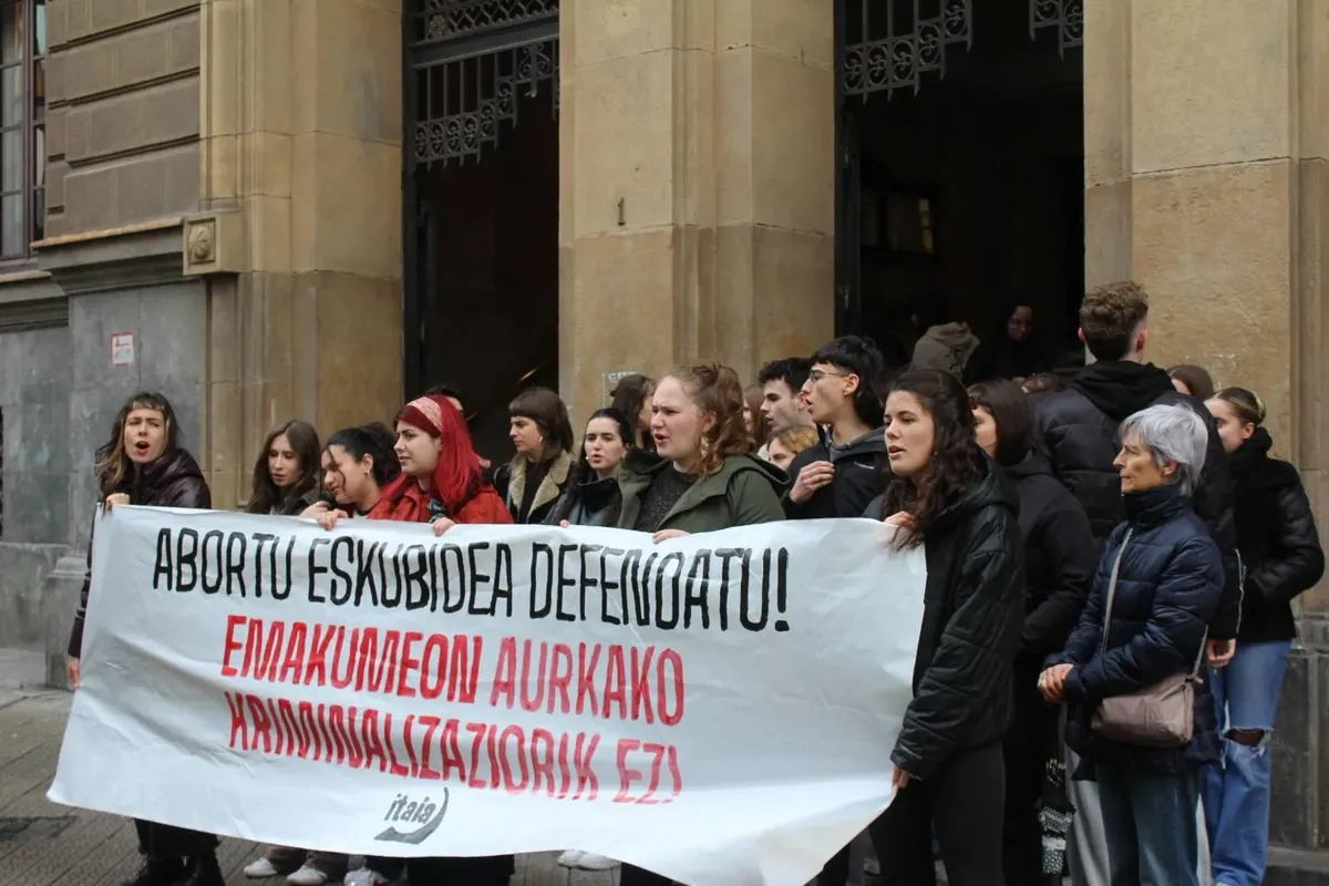 Bilbon, abortuaren kriminalizazioa salatu du Itaiak