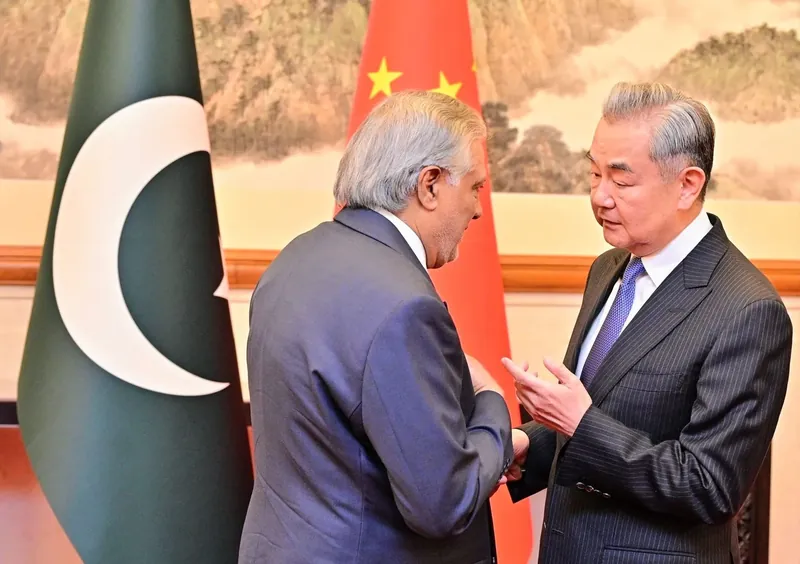 Txinak eta Pakistanek "bake-proposamen" bat egin dute Ekialde Ertainerako eta Golkorako