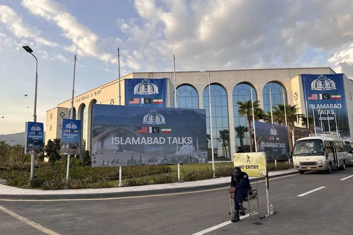 Iranek negoziatzeari uko egin dio, AEBetako itsas-blokeoak dirauen bitartean