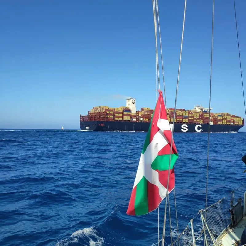 MSC Mayaren blokeoaren ostean, konplizitate logistikoa eta industria militarra seinalatu ditu Global Sumud Flotillak