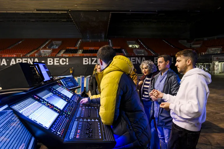 ETS taldeari 300.000 euro emango dizkio Jaurlaritzak, "euskara sustatzeagatik"