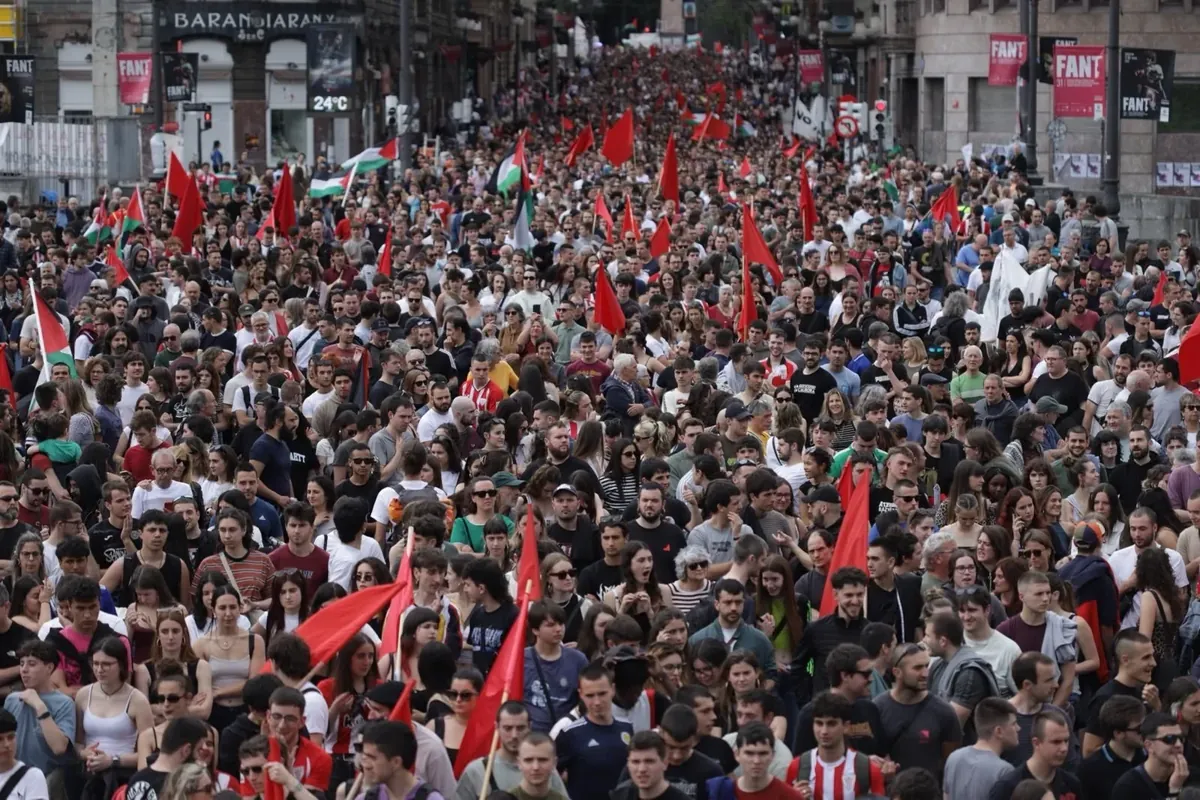 12:30ean Iruñeko Zezen Plazatik: EHKSren deialdia Maiatzaren Lehenerako