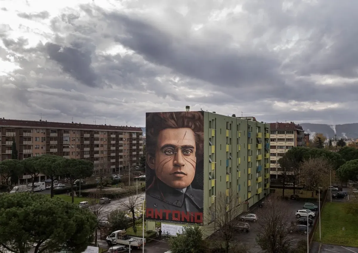 Marx eta Gramsci eskolako gaitegitik kendu ditu Italiako Hezkuntza Ministerioak
