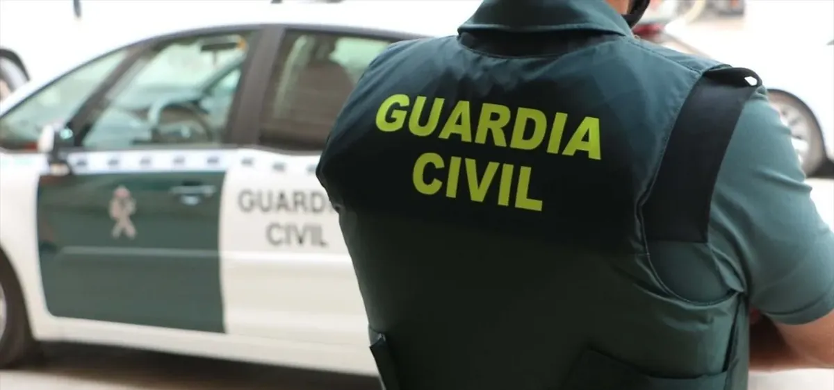 Guardia zibil batek emaztea eta semea erail ditu Alacanten