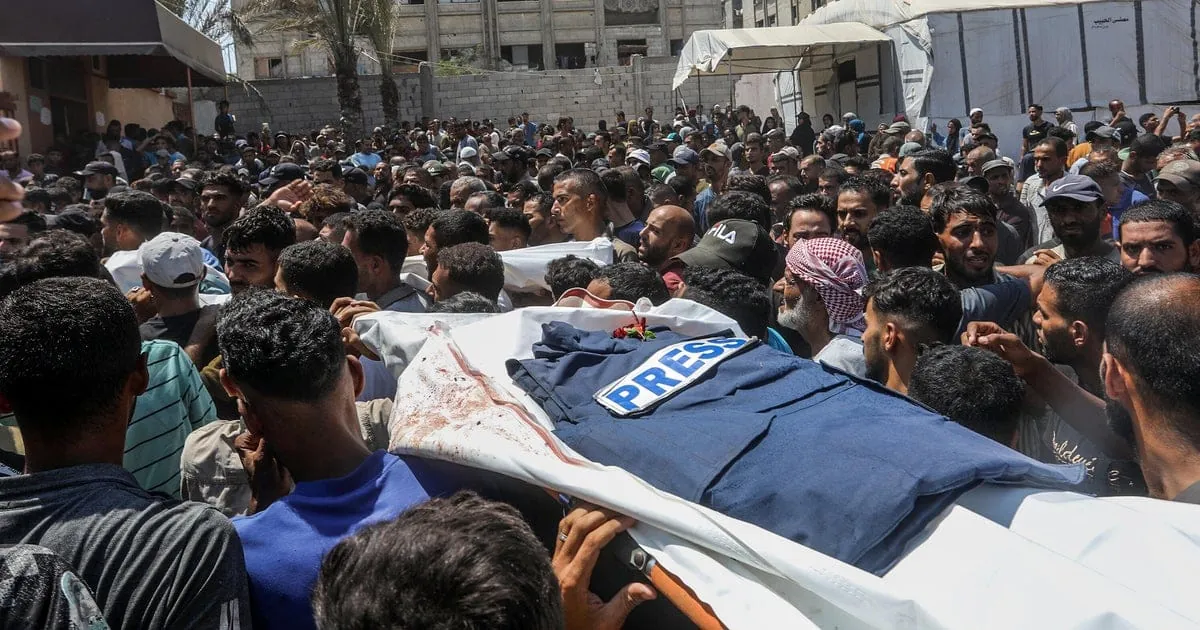Atzerriko kazetariak zelatatzeko polizia-unitate israeldar baten berri eman dute