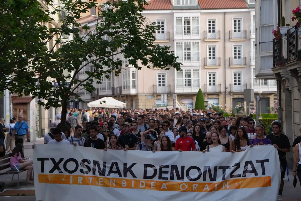 Betoa Gasteizko Txosnetan eta herri-mugimenduaren errespetuzko jarrerak