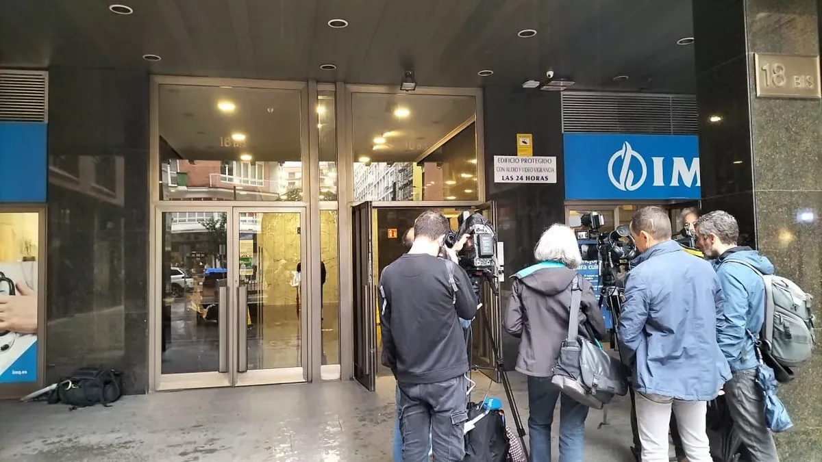 Tubos Reunidosen Bilboko bulegoa miatzen ari da UCO