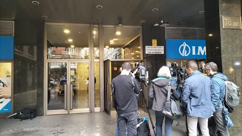 Tubos Reunidosen Bilboko bulegoa miatzen ari da UCO
