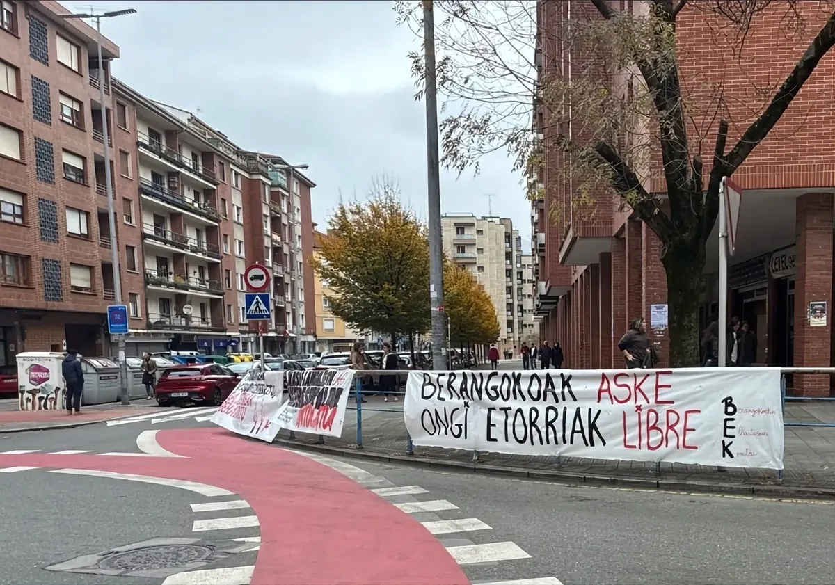 "Erresistentzia eta duintasun posizioen baliogabetze eta arbuio orokor bat gertatzen ari dela dirudi"