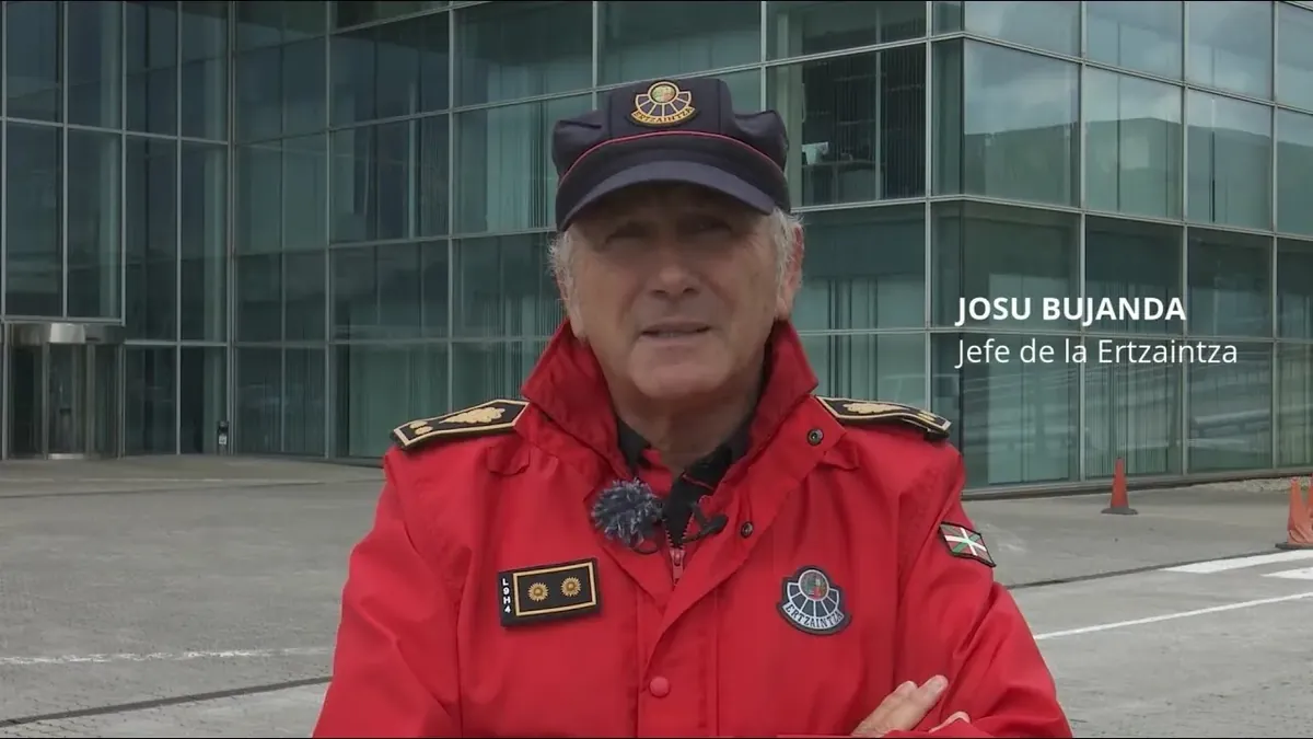 Josu Bujandak ertzainburu kargua utziko du