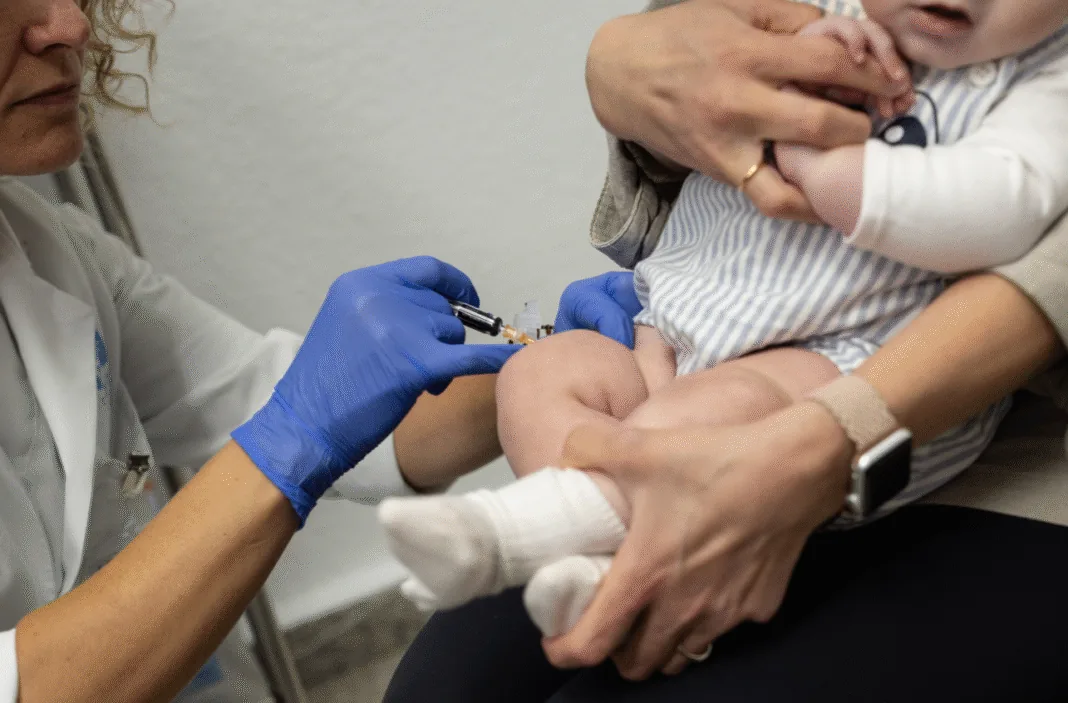 Fiskaltzak artxibatu egin du Osakidetzako txerto iraungien kasua
