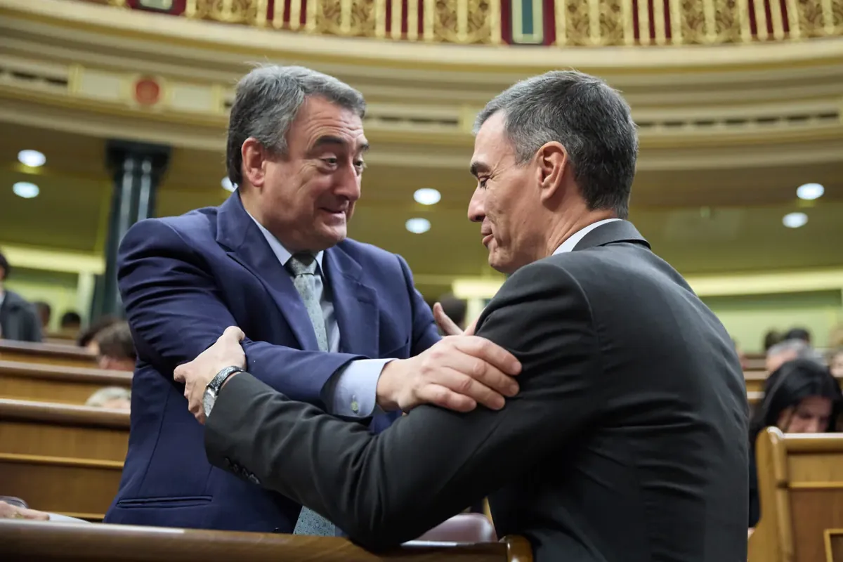 EAJ eta Tubos Reunidos ere seinalatu dituzte PSOEren ustelkeria kasuen informazioetan