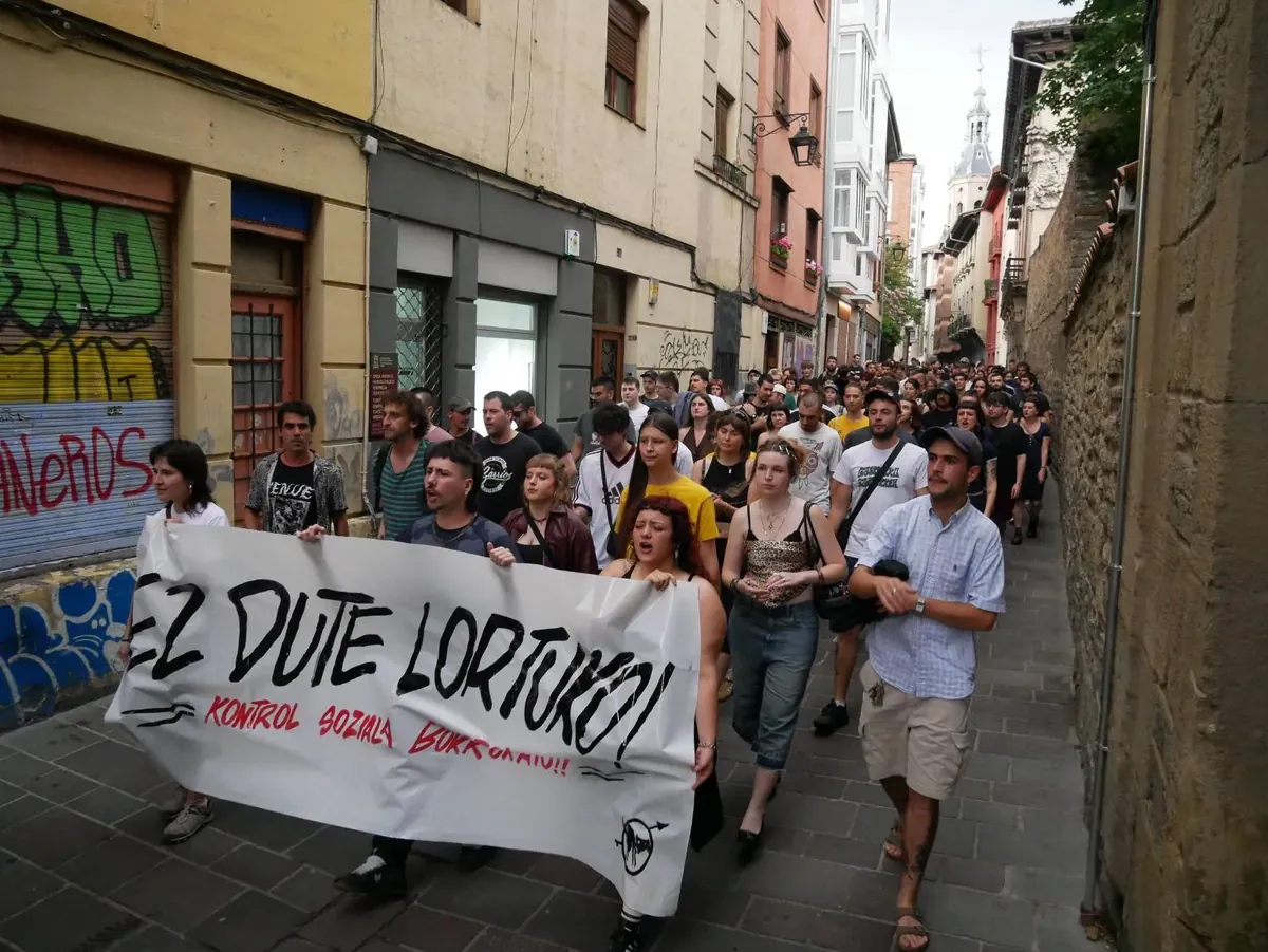 Kontrol sozialaren aurka mobilizatu dira Gasteizen