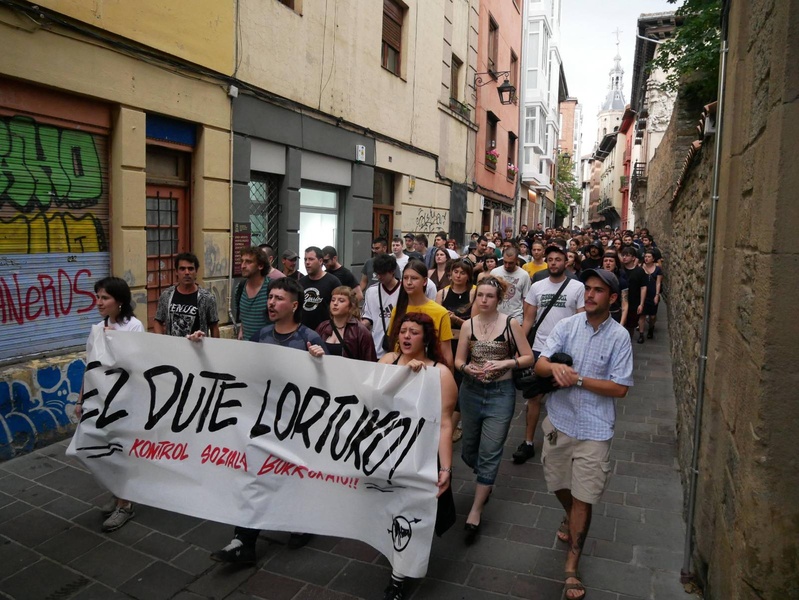 Kontrol sozialaren aurka mobilizatu dira Gasteizen