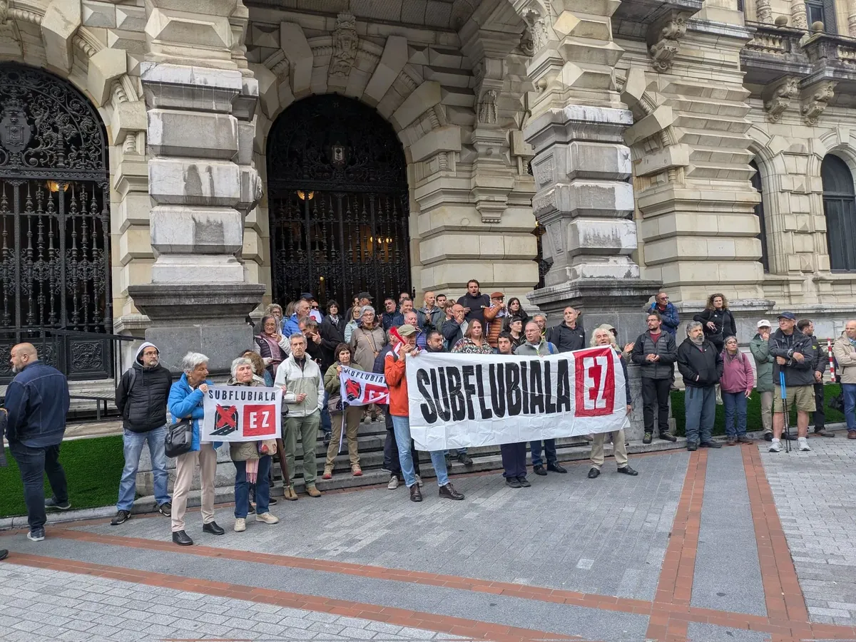 4.000 euroko isunekin zigortu dituzte Subflubiala Ez plataformako zazpi kide