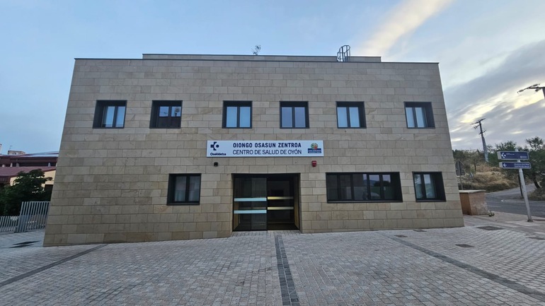 Osakidetzak 127 osasun-etxetako ordutegia murriztuko du udan zehar