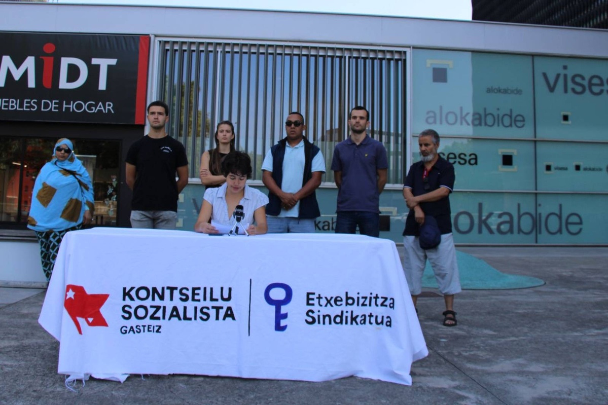 Alokabidek etxegabetu egiten duela salatu du Gasteizko Etxebizitza Sindikatu Sozialistak