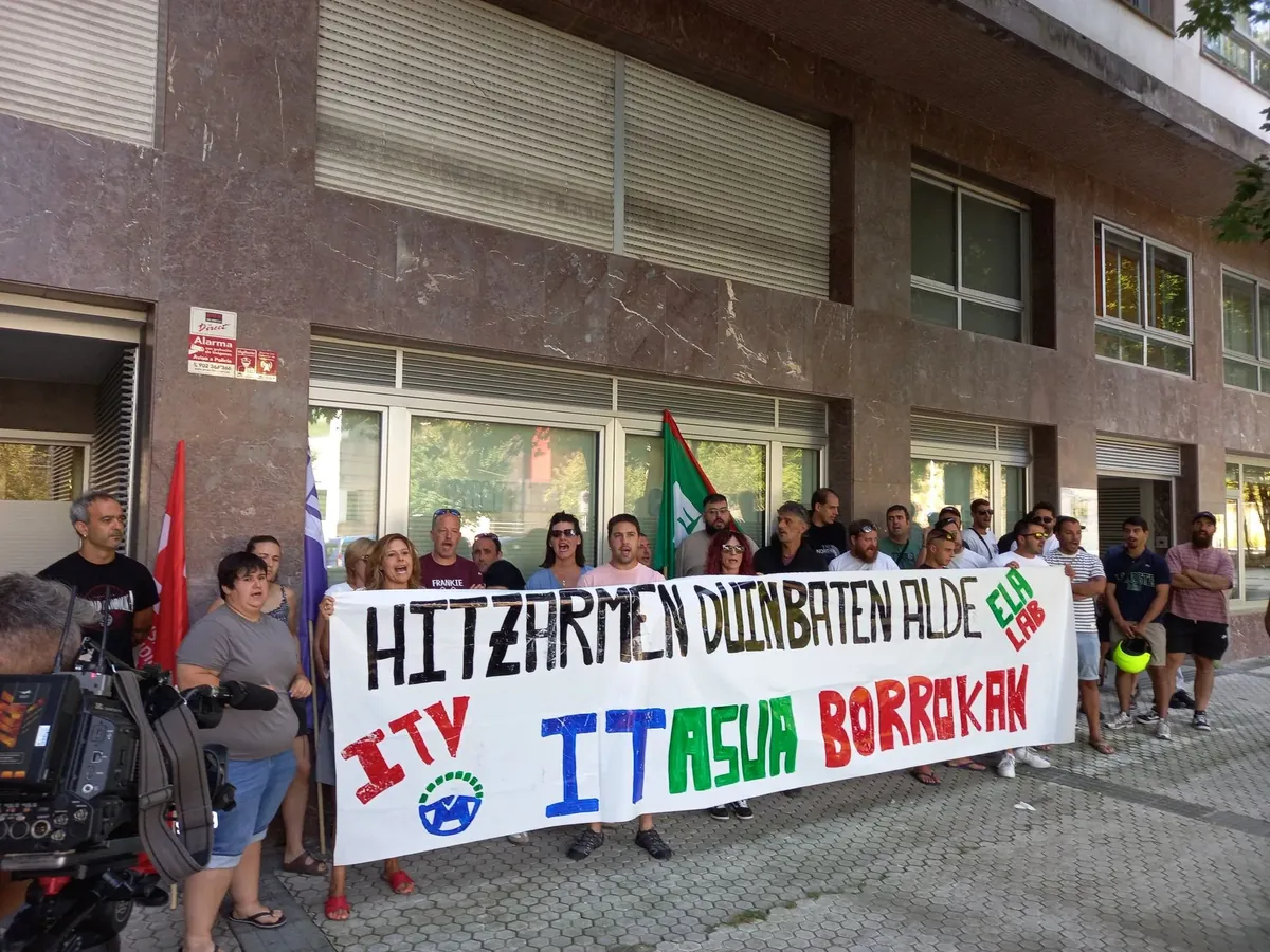 Blokeatuta jarraitzen dute Zarauzko eta Bergarako IAT zentroei buruzko elkarrizketek