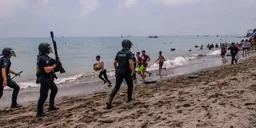 Ceutara 49.000 pertsona sartu direla dio Espainiako Gobernuak