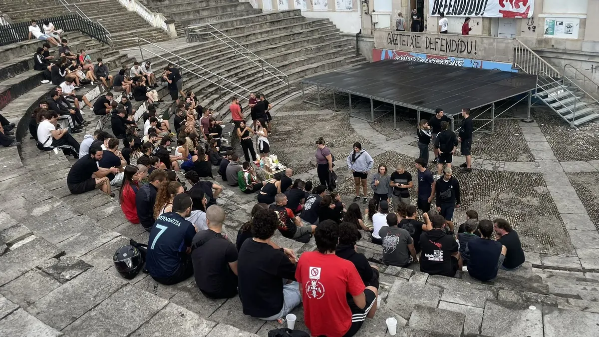 Gernikako Gaztetxea alternatibarik gabe desalojatu nahi du udalak