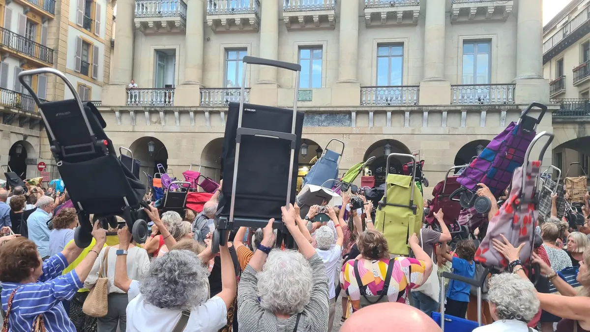 Elkartasuna ez dela delitua aldarrikatu du berriz Donostiako KASek