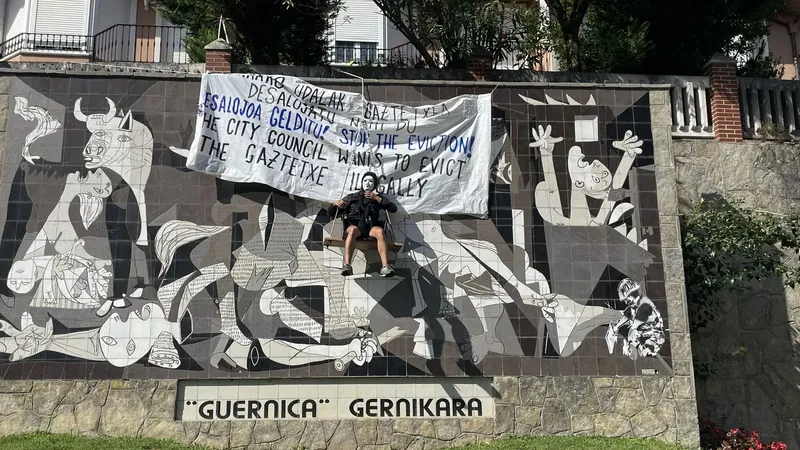 Gernikako Udalaren gezurrei erantzun die Egurre Gazte Asanbladak