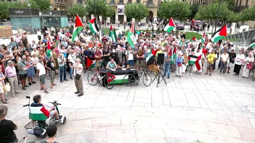 "Beste Vuelta bat amaitu bitartean, genozidioak eta errepresioak segitzen dute"